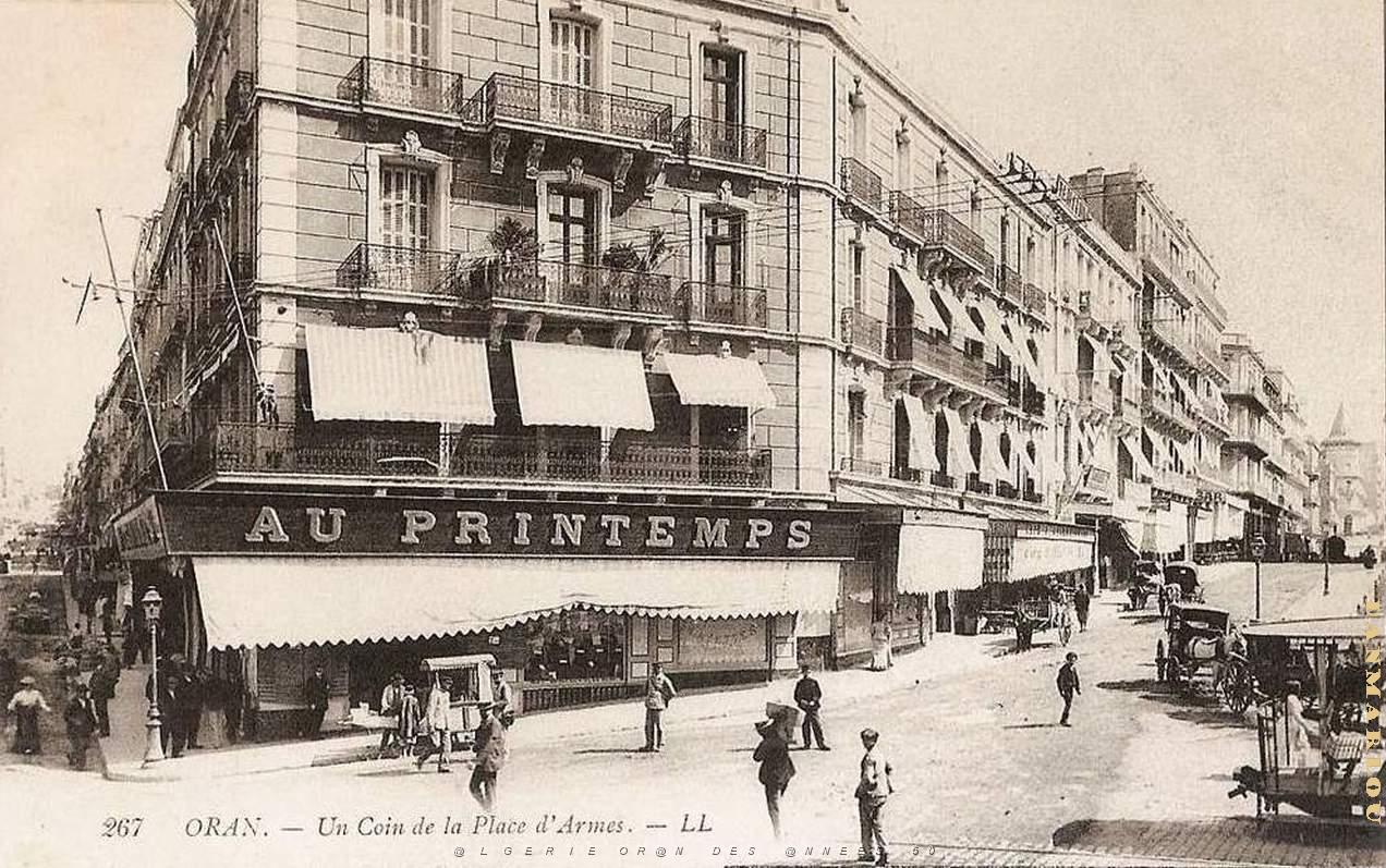 PA g- 10- Place d'armes  cote est.jpg
